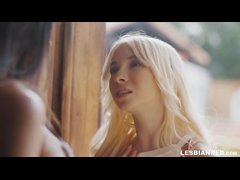 ❤️ Дівчина приходить додому через кілька місяців і в кінцевому підсумку їсть кицьку своєї мачухи ❤️ Порно-відео у нас ❌️❤